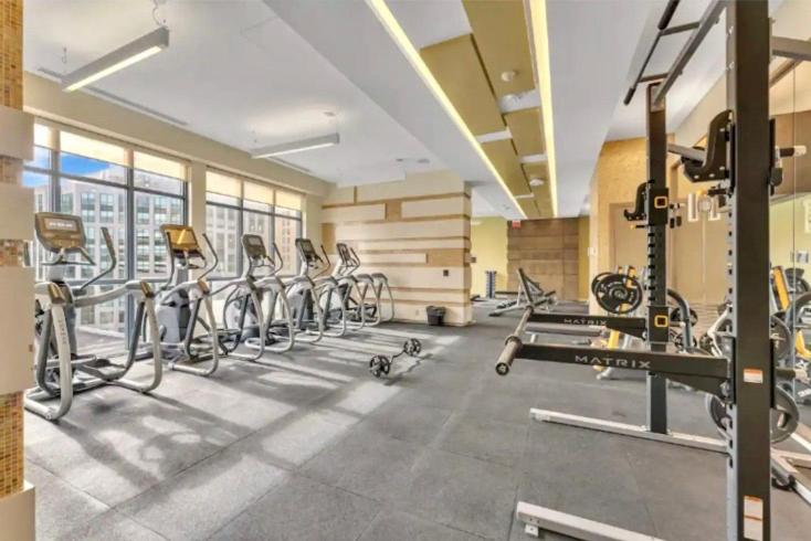 2Bedroom Cn Tower And Water Views - Free Parking - Rooftop Pool Toronto Exteriér fotografie