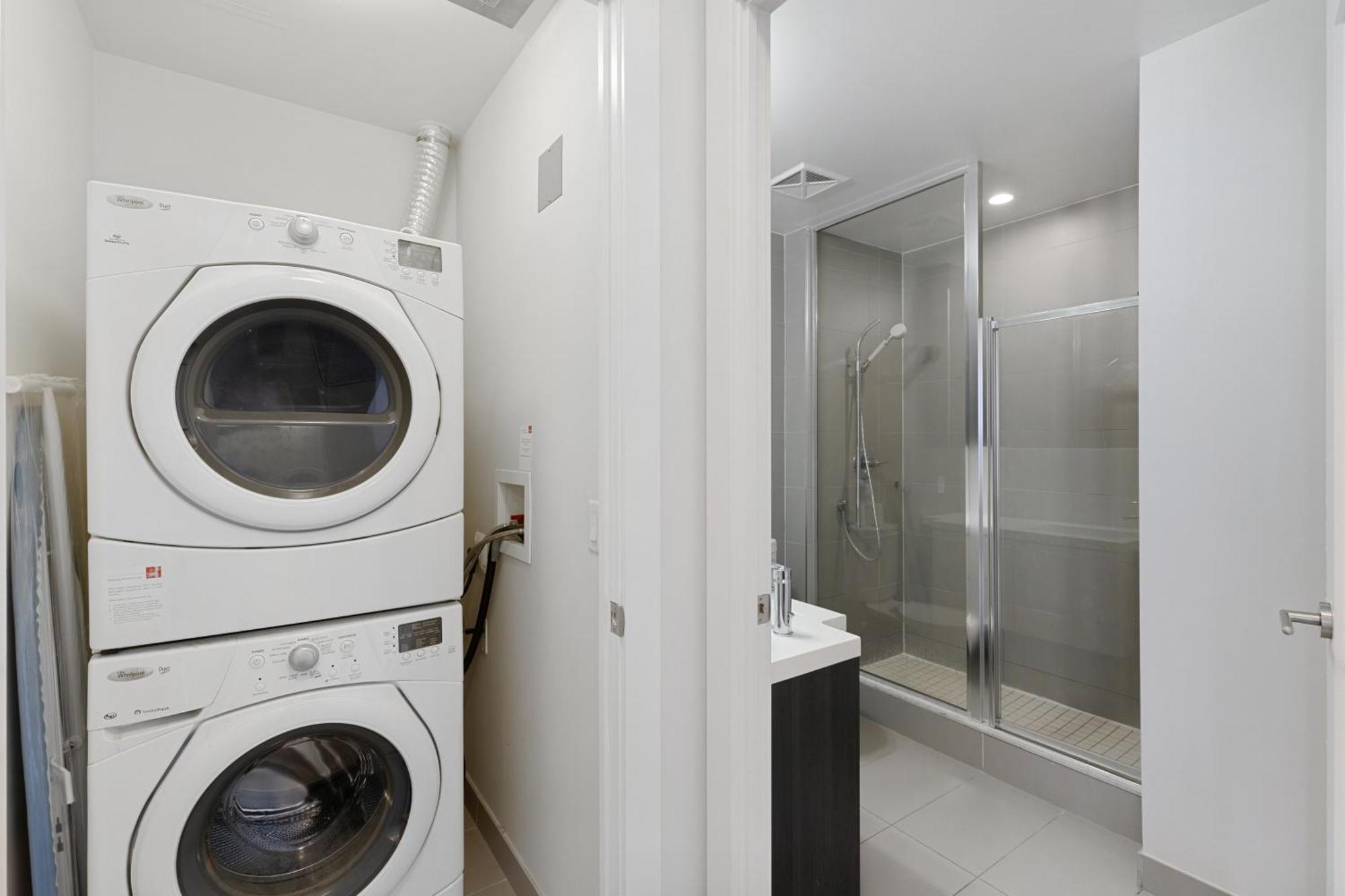 2Bedroom Cn Tower And Water Views - Free Parking - Rooftop Pool Toronto Exteriér fotografie